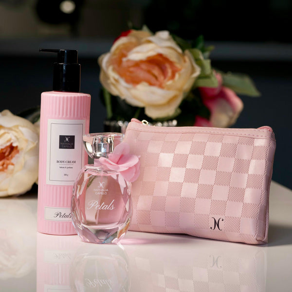Perfume Petals + Body Cream Petals (Ganhe uma linda nécessarie NC)